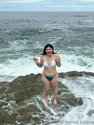 Renea Kisses OnlyFans Leaked Free Thumbnail Picture - #Fc8RKoKBAu