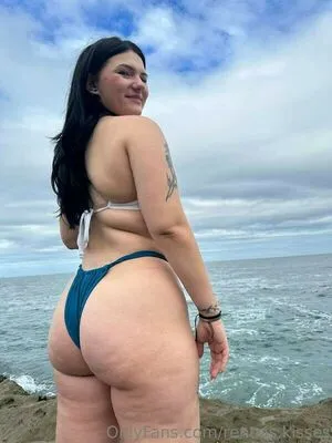 Renea Kisses OnlyFans Leaked Free Thumbnail Picture - #URQpSeaFaJ