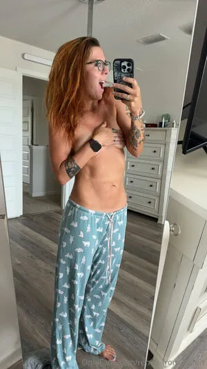 Renee From Reddit OnlyFans Leaked Free Thumbnail Picture - #WoS886EyRe