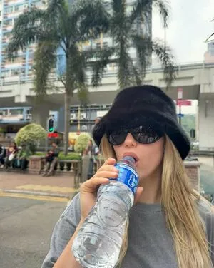 Renee Rapp OnlyFans Leaked Free Thumbnail Picture - #BAwCSGBAOL