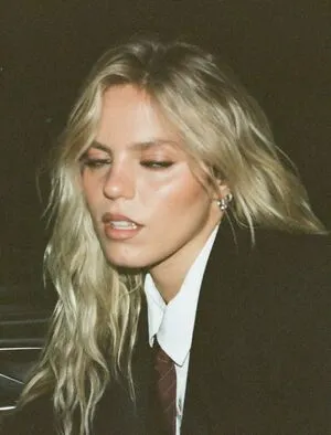 Renee Rapp OnlyFans Leaked Free Thumbnail Picture - #EZFs4IklWG