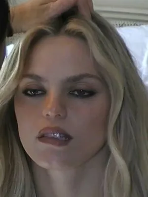 Renee Rapp OnlyFans Leaked Free Thumbnail Picture - #aPlSLuoi3N