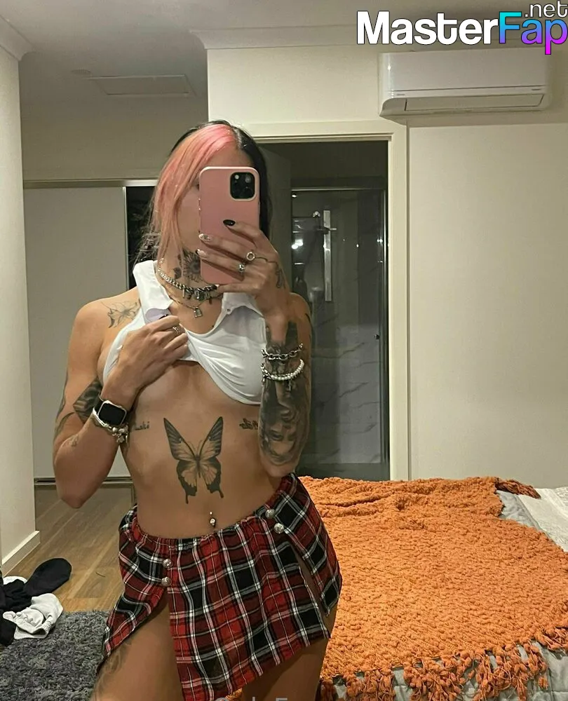renee_savy