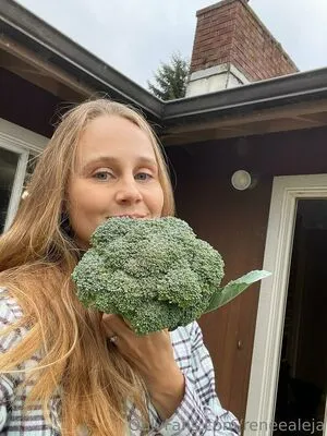 Reneealeja OnlyFans Leaked Free Thumbnail Picture - #iJoundulkv