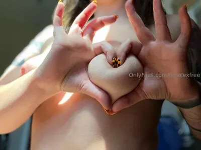 Renelexfree OnlyFans Leaked Free Thumbnail Picture - #5L4DVn1qnt