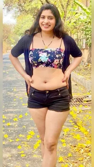 Renu Chandra OnlyFans Leaked Free Thumbnail Picture - #8DeYSE6Yst