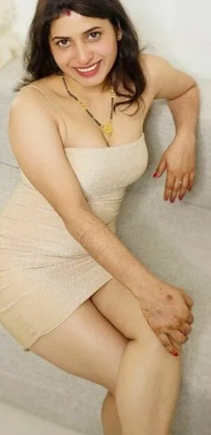 Renu Chandra OnlyFans Leaked Free Thumbnail Picture - #MOy2NfDov8