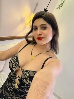 Renu Chandra OnlyFans Leaked Free Thumbnail Picture - #aiccdrsyCI