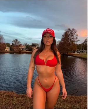 Republican Women OnlyFans Leaked Free Thumbnail Picture - #NVYLFB6XY3