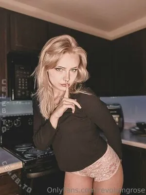 Revolvingrose OnlyFans Leaked Free Thumbnail Picture - #bzzgIFNo8h