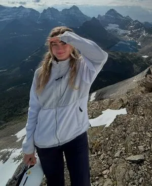 Rhiannonhikes OnlyFans Leaked Free Thumbnail Picture - #Zb00qL77UB