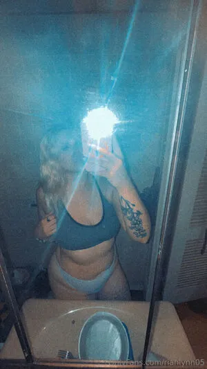 Riahlynn05 OnlyFans Leaked Free Thumbnail Picture - #h5N4Czpt43