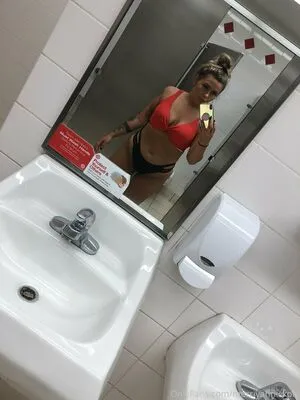 Riahnickole OnlyFans Leaked Free Thumbnail Picture - #OuxSm3ZlRz