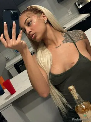 Rielarenee OnlyFans Leaked Free Thumbnail Picture - #8qKyz8qjtq