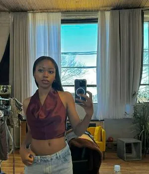Riele Downs OnlyFans Leaked Free Thumbnail Picture - #Iz105KXiUo