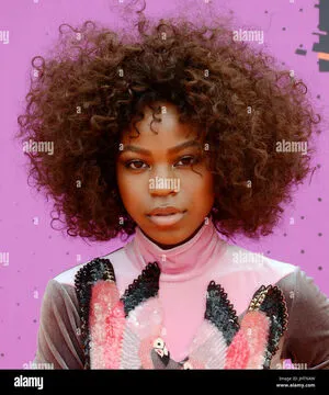 Riele Downs OnlyFans Leaked Free Thumbnail Picture - #JlwkdGzqa6