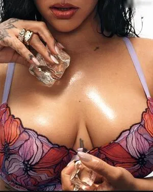 Rihanna OnlyFans Leaked Free Thumbnail Picture - #0jscxREals
