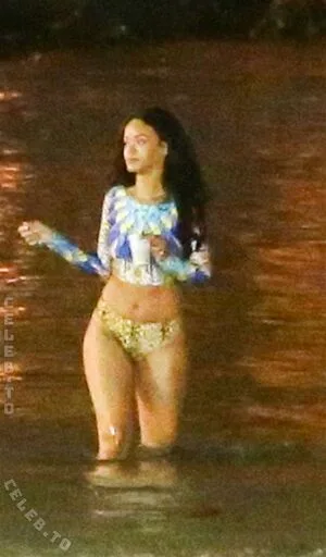 Rihanna OnlyFans Leaked Free Thumbnail Picture - #1ZKC6RuLg3
