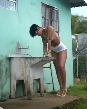 Rihanna OnlyFans Leaked Free Thumbnail Picture - #1lY9HpYI4q