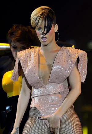 Rihanna OnlyFans Leaked Free Thumbnail Picture - #2GITp1dRbd