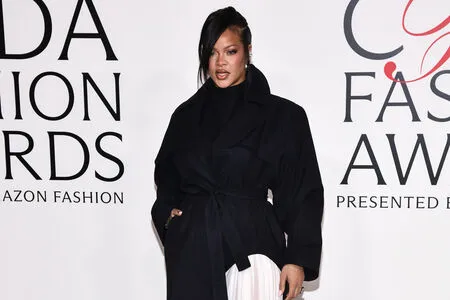 Rihanna OnlyFans Leaked Free Thumbnail Picture - #5AyQFkgL99