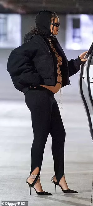 Rihanna OnlyFans Leaked Free Thumbnail Picture - #5bsRvnqtMf