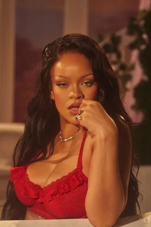Rihanna OnlyFans Leaked Free Thumbnail Picture - #5jZTlOdDg4