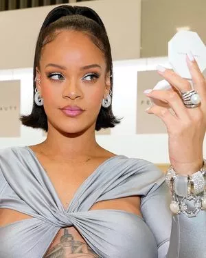 Rihanna OnlyFans Leaked Free Thumbnail Picture - #5oy5caNLIM