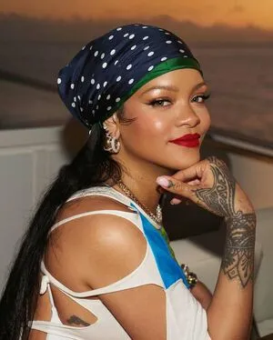 Rihanna OnlyFans Leaked Free Thumbnail Picture - #7LXiBjyXHu
