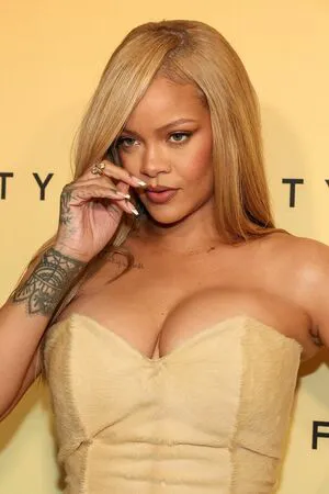 Rihanna OnlyFans Leaked Free Thumbnail Picture - #7TBaJu2vng