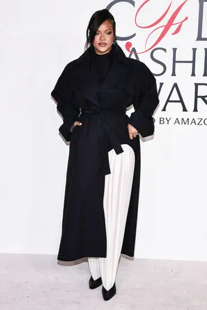 Rihanna OnlyFans Leaked Free Thumbnail Picture - #7Y6P13I5Li