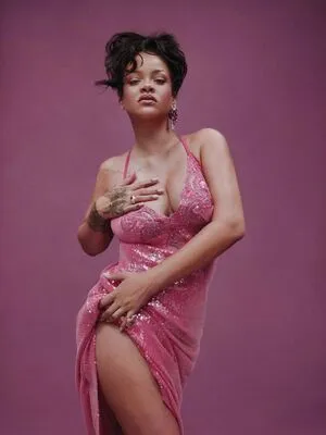 Rihanna OnlyFans Leaked Free Thumbnail Picture - #7s1WAyvms1