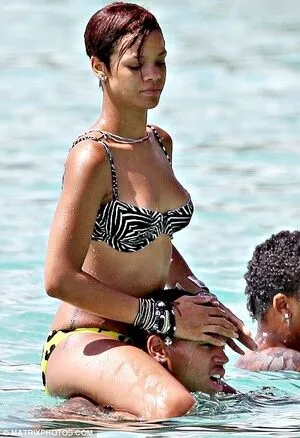 Rihanna OnlyFans Leaked Free Thumbnail Picture - #9LMye85ieR