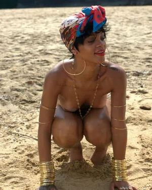 Rihanna OnlyFans Leaked Free Thumbnail Picture - #AQ9dblc8sM