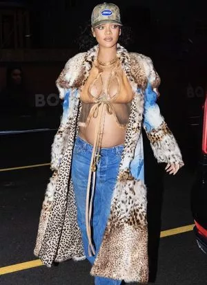 Rihanna OnlyFans Leaked Free Thumbnail Picture - #Ad1oHq1eua