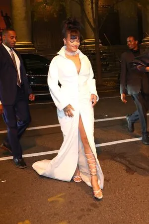Rihanna OnlyFans Leaked Free Thumbnail Picture - #AsxouORTnM