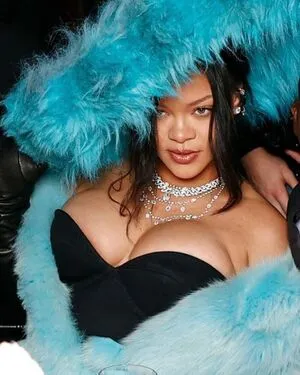 Rihanna OnlyFans Leaked Free Thumbnail Picture - #B5WPvcM6DJ