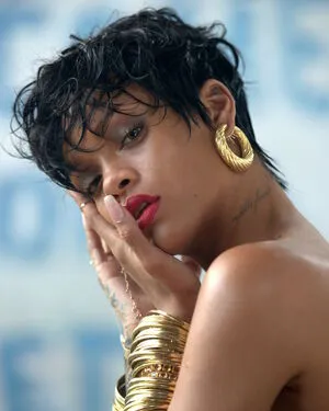 Rihanna OnlyFans Leaked Free Thumbnail Picture - #E4kpZ6Oo5t