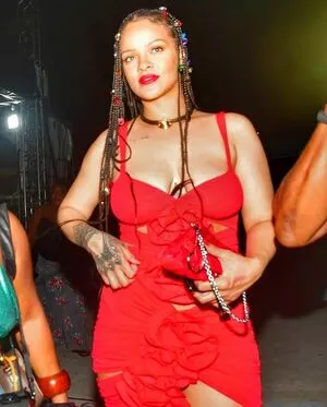 Rihanna OnlyFans Leaked Free Thumbnail Picture - #EbETzooIRL
