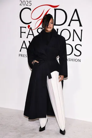 Rihanna OnlyFans Leaked Free Thumbnail Picture - #EsYcXKPLgr