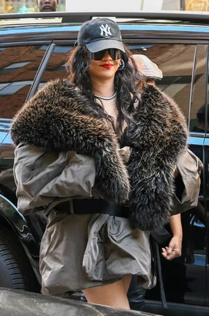 Rihanna OnlyFans Leaked Free Thumbnail Picture - #GIiaTYGhvz