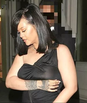Rihanna OnlyFans Leaked Free Thumbnail Picture - #IfmLXBUd2Z