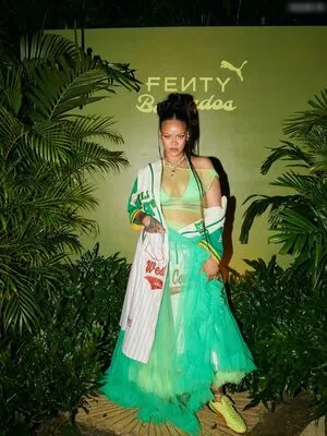 Rihanna OnlyFans Leaked Free Thumbnail Picture - #JsEjf7MKcz
