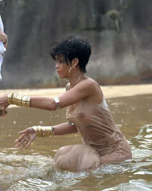 Rihanna OnlyFans Leaked Free Thumbnail Picture - #K7T2KS8E3c