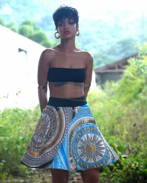 Rihanna OnlyFans Leaked Free Thumbnail Picture - #KFetqc2hx2