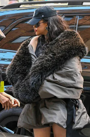 Rihanna OnlyFans Leaked Free Thumbnail Picture - #LAEXgc2bfd