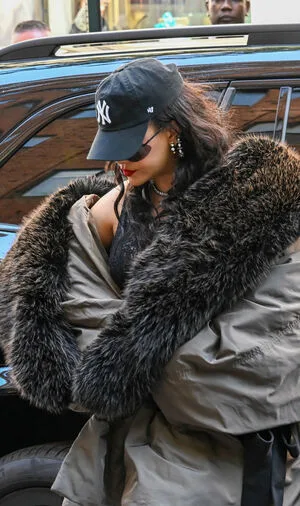 Rihanna OnlyFans Leaked Free Thumbnail Picture - #LS0haeE50C