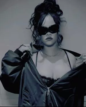 Rihanna OnlyFans Leaked Free Thumbnail Picture - #Nccl1O1Qge