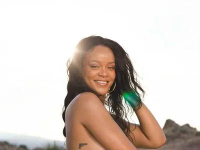 Rihanna OnlyFans Leaked Free Thumbnail Picture - #OuMitnSK4o