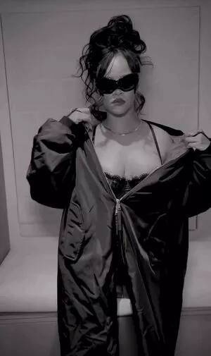 Rihanna OnlyFans Leaked Free Thumbnail Picture - #QXtbLNPSBz